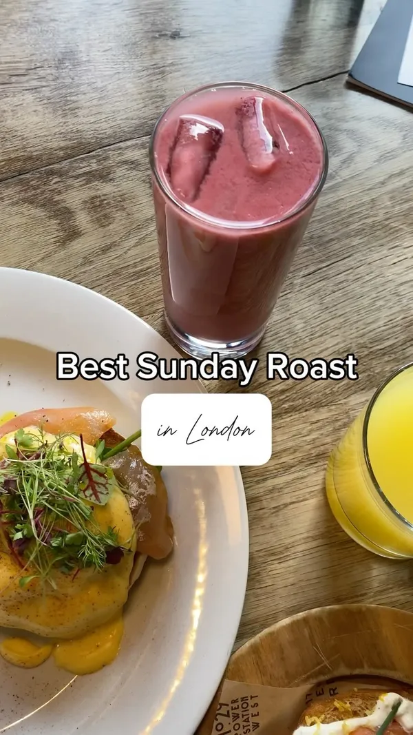 The video showcases a Sunday roast at The Address Bars by Darwin & Wallace in London. It features various dishes including salmon on crostini, eggs Benedict with salmon, a classic roast beef with Yorkshire pudding and vegetables, a vegan roast option, creamy mashed potatoes, and desserts like vanilla ice cream and lemon tart. The presentation focuses on visually appealing close-ups of each dish. Dietary options include vegan and vegetarian choices. The main focus is on presenting the food and drink options available at the restaurant.