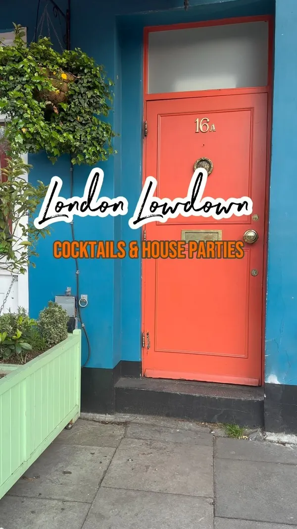 The video showcases The Little Orange Door, a bar in Clapham, London.  It highlights the bar's vibrant decor, movie-themed cocktails (Crimes of Passion, How to Lose a Guy in 10 Days, Mad Men), and food items including mushroom arancini, fries, and pizzas (margarita and "What the Duck"). The food presentation is casual but visually appealing, with pizzas served on wooden boards. No dietary information is explicitly provided.