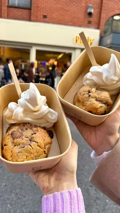 Warm, melty cookies from PuffyParis in Soho, London - a must-try treat for dessert lovers!