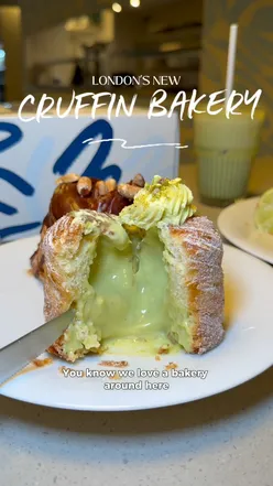 Delicious cruffins in various flavors at @cruffins_london bakery in Covent Garden, London.