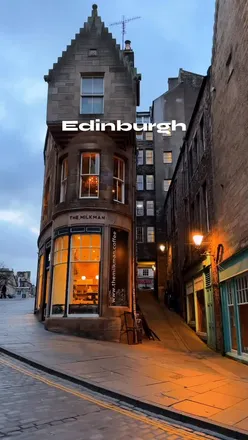Overview of a 3-day Edinburgh itinerary featuring iconic sights and experiences in the historic Scottish city.
