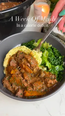 Cozy dinners including Slow Cooker Beef Bourguignon and Air Fryer Pizza Topped Chicken from new meal plan app.