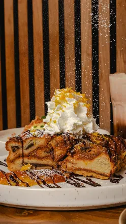 Captivating autumn menu shoot featuring egg pops in a cozy café setting for @kofiandco_ in Leeds.