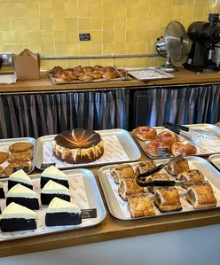 Autumn bakery crawl highlights with pastries at Maya’s Bakehouse and brunch at Juliet's Quality Food in London.