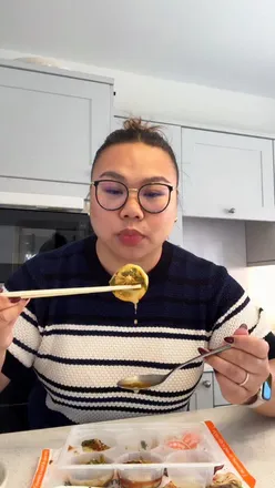 Expert food blogger reviews @itsu chicken soup dumplings, rating them a perfect 10/10 for taste and convenience.