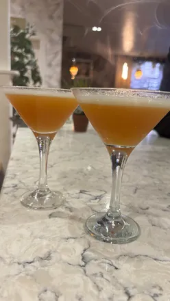 Bottomless brunch at 8 Water Street in Liverpool, featuring champagne and diverse dish options for a perfect weekend.