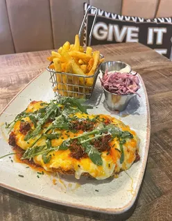 That’s a wrap on 2025 🍽️✨
Here are some of my absolute favourite places I ate at this year:

📍 @white.swan.dinnington – My local, but the food? Elite. Amazing cocktail deals and their parmos are top tier.

📍 @1863_restaurant – Birthday meal done right. Unreal experience and some of the best fine dining a girl could ask for.

📍 @the_garden_hexham – That cheese toastie was NEXT LEVEL. If you love cheese, you need to go.

📍 @mydelhistreetery – Whoever introduced me to this place deserves a hug. Hands down one of the best Indian restaurants in the toon. That chicken Roadside bhuna? Perfection.

📍 @mambos_ponteland – The meal deal is unbeaten and every bite is tasty.

📍 @thepottingshed_bistro – Fish Fry-YAY done properly. Super big portions, packed with flavour, and that curry sauce? Unreal.

📍 @fqnewcastle – Sharing is caring, and they do the best rump steak in a pink peppercorn sauce. Honestly… drooling 🤤

So many more I could shout about… but I’ll save you the overload.

Have a Happy New Year and see you all in 2026 🎆