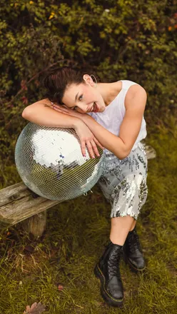 What a beautiful day to take a giant disco ball to a field and take photos ✨

The second I saw this disco ball I HAD to take photos with it. @xlaraboyd was so up for it so we met in a muddy car park, put together a fun outfit from the options we both bought and went for it! 

I used the flash to help brighten some of the photos with the dull light but I actually lowkey liked the moody lighting and how much it contrasted to the fun disco ball vibe 😆

Lara is an amazing dancer and was so up for having some fun with the poses and she absolutely nailed them!! It was so fun just doing a silly little shoot with no pressure or goal and just experimenting ya know??

Shooting with @canonuk R6 and 35mm f1.4
Stay tuned for the results!! 🤭

#creativeportraitphotography #photoshootbehindthescenes #rambosphotos #femalephotographer