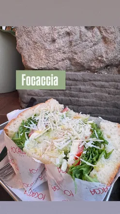 Brought to you by @pulp.gla , a neighbourhood brunch favourite in Glasgow’s West End, @focaccia.gla is the latest trendy sandwich spot to open its doors on Bank Street.

With a compact and classic menu, Focaccia serves up freshly made sandwiches, baked goods and coffee.

With demand high, we opted for the Parma ham(9£)and Capresse(7£), both made with fresh flavourful ingredients on pressed between perfectly portioned  Focaccia bread. Special mention to one of the best cappuccino we’ve had in west end which go very well with the sandwich! 

Taste 7/10
Price ££ (only due to smaller portion size compared to rival)
Vibe 8/10

#focaccia #sandwich #glasgow #lunch #review