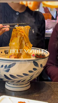 📍 Belt Noodles, Soho🍜

We recently paid a visit to @beltnoodles and had the best time trying their longest hand-pulled noodles. Watching them stretch the noodles was unreal 😍

It was so fun grilling on our own too 🔥 We had a great time grilling tofu and potato slices which were crispy, comforting, and perfect for sharing 🥔✨- they also have seafood and meat options to grill and come with a seasoning platter to spice it up 😏😋

The veggie noodleswere AMAZING — totally hit the spot and oh my… so filling! 😮‍💨🍜

Honestly, this is the perfect spot for a hearty meal, especially in the cold weather ❄️ and it’s super conveniently located in Soho 📍

They’ve got plenty of veggie and halal options, but overall the noodles are their top sellers and for good reason — they’re absolutely amazing 🤌

🍜🔥🥔✨❄️😍

#londonhotspots #londonfood #londonfoodguide #foodie #foodstagram #reels #london #londonfoodies #foodblogger #noodles #chinatown #chinatownlondon #noodles #handpullednoodles #londonfoodspots #explorelondon