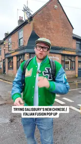 A creator visits 'Chow Bella,' a Chinese-Italian fusion pop-up in Salisbury run by twin brothers. The video features the creator introducing the concept, interviewing the chefs, and tasting several dishes, including ravioli, arancini, and tiramisu.