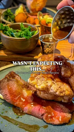 Delicious roasted beef sirloin with trimmings at Chateaux in Glasgow's West End, perfect for a Sunday feast!