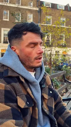 A hidden pie hole in LONDON banging out very very good pies? The Pie Hole in @holborndiningroom is so small you could walk right past, but you probably shouldn't ♥️

#tomsbigeats