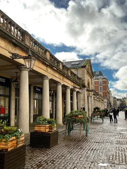 Who loves a sunny day in London?

Today is just absolutely gorgeous and there’s no other place than I’d rather be than London. 

Are you planning a trip here this year? Let me know what month in the comments. 

And put your hand up if you love sunny days in London too! 🙋🏻‍♀️ 

Things to Do in London | London Winter | London Itinerary | London Trip | London Travel Guide #thingstodoinlondon #londontrip #londonguide #londonwinter