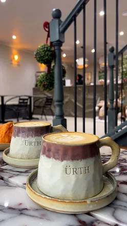 @urth.coffee📍Halifax 

This is your sign to make weekend plans to visit @urth.coffee 🤩. 

Located in Halifax; @urth.coffee is the perfect spot for a cute coffee date. @urth.coffee serves a range of hot and cold drinks including seasonal specials an some damn tasty bakes, including their popular Banana Pudding and Tiramisu Cookies (check their socials/stories on weekly updates) 😍.

I love the branding @urth.coffee - the minimalistic design of the shop through to their coffee cups and their trendy serving trays 👌. @urth.coffee is also part of a Women’s Only Reformer Pilates Studio (based upstairs) @urthpilates which makes it super convenient to pick up a drink after your workout 🙌.

Have you checked out @urth.coffee? Let me know in the comments 👇☺️.

☕️: Urth Coffee House
📍: Broadway Retail Park, Halifax 

➡️ Let me be your guide to ALL things FOOD and TRAVEL related. HIT FOLLOW for more ❤️.
.
.
.
#coffeeshop #bananapudding #matcha #VisitYorkshire #halifax