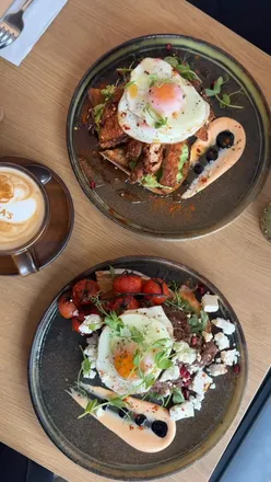 Medina’s Coffee📍 

ad | This brunch was absolutely glorious, you need to check them out! You can find @medinas.coffee where Hugs & Mugs used to be! 

They have lots of options for teas, coffees and other drinks. I got a biscoff latte and Kirsty got a hazelnut iced matcha. 

The scran was 10/10!

I got the Medina’s dish with pulled beef on sourdough, with feta, fried eggs, rocket and cherry tomatoes. THIS WAS UNREAL -  A MUST TRY. 

We also got the hot honey stack, which came with sourdough, smashed avocado, breaded chicken (lots of it), fried eggs and hot honey. This was also delicious, next time I go I want to get this. 

I would recommend getting everything we ordered, we seriously enjoyed! They also have lots of other cracking options on their menu as well. 

❤️❤️❤️