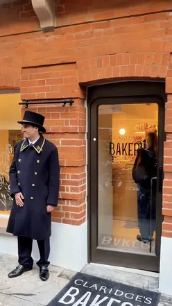 @richardhartbaker's highly anticipated @claridgeshotel Baker opens tomorrow.  Was so exciting to get a sneak peak (and taste) if the incredible breads and British nostalgic treats. 

He's celebrating a renaissance of nostalgic British baking with items like walnut whip, fondant fancy and quiche alongside his incredible breads. 

I adored the sausage rolls, the jammy dodger tart and the marmite and cheddar bake. 

I love how you can just pop in and see it all being made, and if you time it right you can get a white stick fresh from the oven.  Imagine that warm, slathered in the @theestatedairy cultured butter. 

Deffo will be back for the fondant fancies and a slice of quiche. 

Thank you to @christinabgnorton, @paulafitzherbert, @paaungier, @c.k.holland  for looking after me. 

📍Claridge's Bakery, Brook’s Mews

[invite]