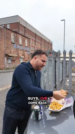 Delicious spicy chicken burger and dipped burger from Colorado's Takeaway in Bolton.