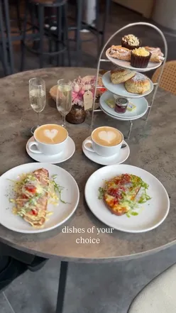 Delicious Italian brunch treats at Nesso in Leeds, featuring scones, cannoli, and Prosecco in a charming atmosphere.