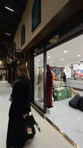 A promotional tour of the newly opened Signature Mall in Bradford, highlighting various fashion, jewellery, and food vendors available on-site.