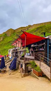 A listicle-style video guide showcasing a variety of breakfast spots, independent shops, and coffee venues in Tynemouth, concluding with local activities like visiting the market and beach.