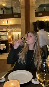 A fast-paced listicle video featuring a creator recommending various high-end restaurants and dining experiences across London, ranging from afternoon tea to omakase sushi and fine dining.