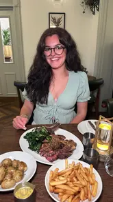 A review of a new restaurant in Bristol called Crave, featuring a variety of dishes including steak, prawns, fried chicken, and desserts, presented by two creators.