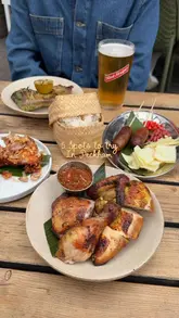 A fast-paced listicle video featuring five food venues in Peckham, London. The creator visits a cafe for brunch, a spot for breakfast sandwiches, a cookie bar, a Northern Thai restaurant, and a taco stand, providing brief commentary and visual highlights for each.