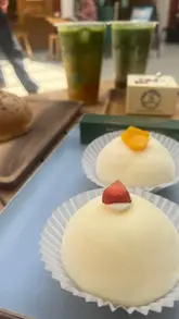 A short video showcasing the new Sakura-do location in High Street Kensington, highlighting their fresh mochi, matcha lattes, milk cake, and other sweet treats.