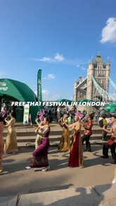 A short, energetic reel showcasing the Thailand Showcase festival at Potter's Field Park in London. The video highlights various street food vendors, cultural performances, and the overall festival atmosphere with a view of Tower Bridge.