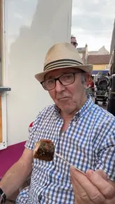 A vlog-style review of a sushi food truck called Sushi by Chef Rito, featuring the creator's father trying the food and giving his opinion on the Japanese-Brazilian fusion dishes.