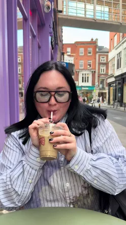 Enjoying Hojicha Banana Cloud Latte and Miso Banana Bread at Omma, Dublin, with friends.