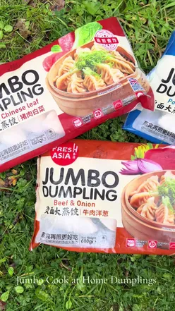 Delicious Fresh Asia Jumbo Dumplings in four flavors: Pork & Prawn, Beef & Onion, Pork & Chinese Leaf, Chicken & Sweetcorn.