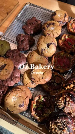 Delicious cookie and spinach bake from Oz Bakery in Barcelona, enjoyed despite food intolerances. #BarcelonaEats #Foodie