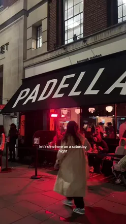 Delicious pizza and doughballs enjoyed at Pizza Express, perfect for first-timers in London cuisine.