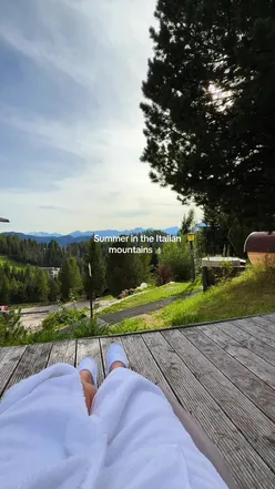 This is your sign to visit the dolomites this summer ⛰️ #dolomites #beautifuldestinations #italy #mountainview 