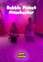 A high-energy, vlog-style tour of the Bubble Planet immersive experience in Manchester, showcasing various themed rooms, interactive installations, and photo opportunities.