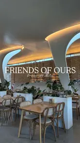 A short montage video showcasing the interior, exterior, and brunch menu of a cafe located in Hyde Park. The video features shots of various dishes including French toast, sandwiches, and drinks, set to music.