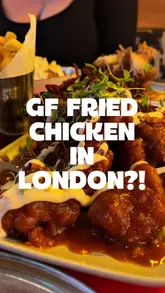 A creator visits El Pollote in London to review their gluten-free fried chicken and other menu items. The video features the creator talking about the safety and quality of the food, showing the menu, and providing close-up shots of the dishes.