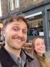 A review of a burger restaurant called Bandits in Edinburgh, where the creator tries the chicken burger, beef burger, and loaded fries.
