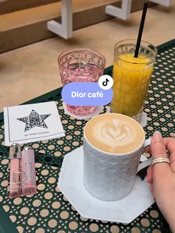 The prettiest start to the day in Paris 💫 📍Le Jardin by Yannick Alleno, Dior Avenue Montaigne  #diorparis #dioravenuemontaigne #diorcafe #diorcafeparis @Dior 