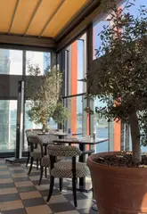 A video showcasing Ryleigh's, a rooftop restaurant and bar in Dublin, featuring views of the Liffey, cocktails, and food.