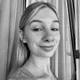 petra - London Food Influencer